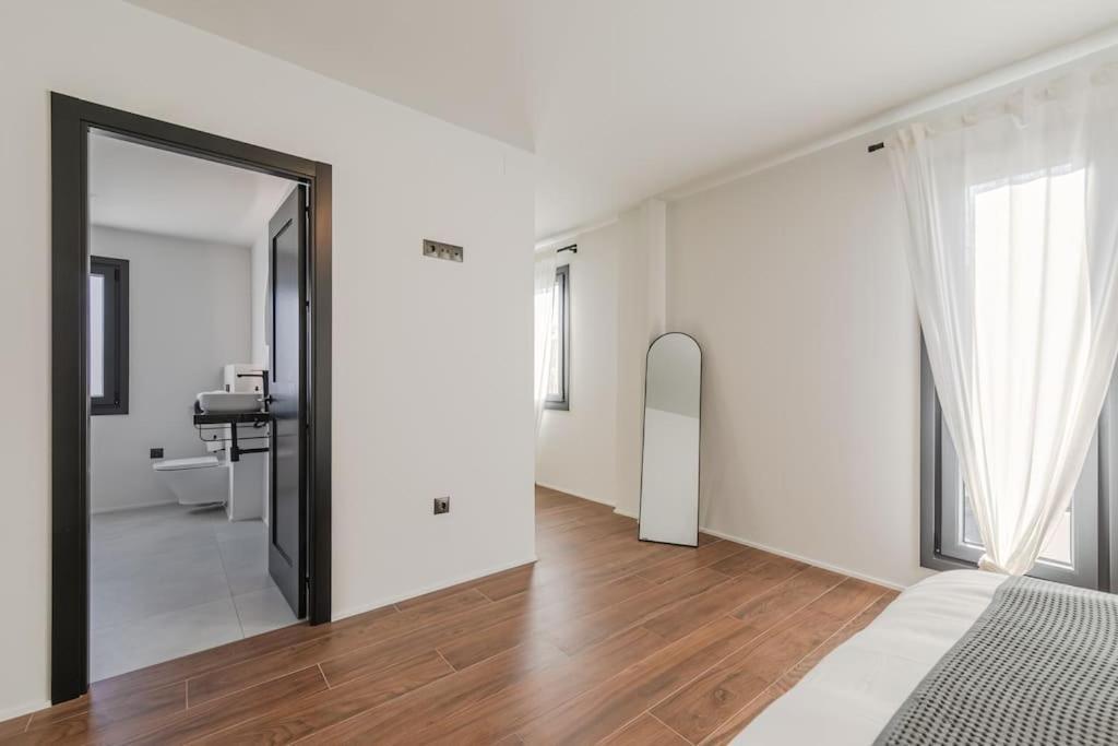 Villa Con Piscina Privada Gelves Eksteriør bilde