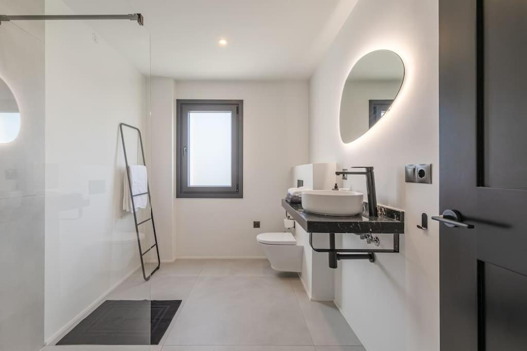 Villa Con Piscina Privada Gelves Eksteriør bilde